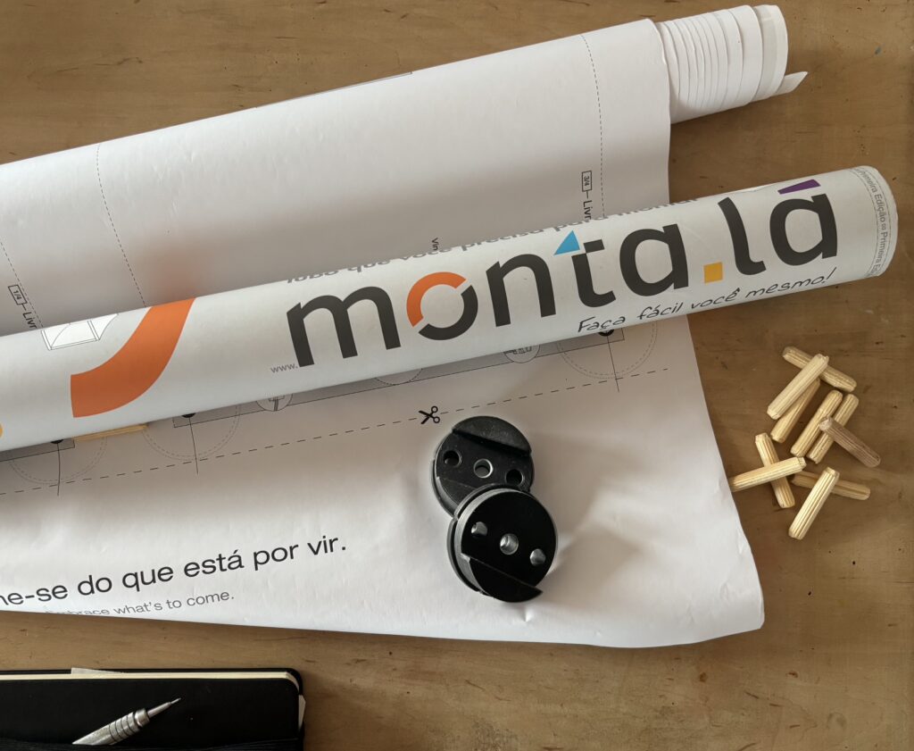 Tubo Monta.la com moldes, cavilhas e ferragens